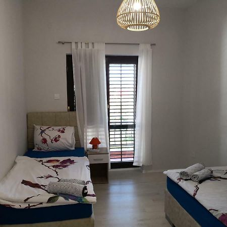 Апартаменты Apartman Cvitkovic Солине Экстерьер фото